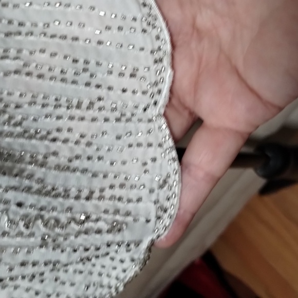 Beulah highlow sleeveless blouse with bead design throughout Sz S Good condition - Picture 6 of 12